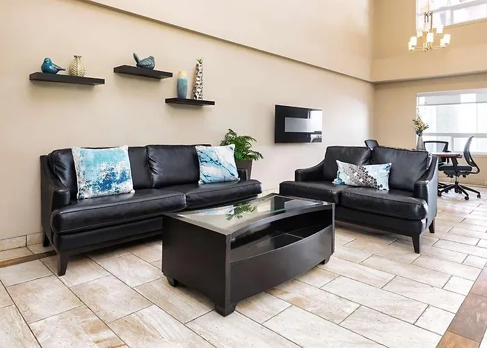 Home Inn And Suites Lloydminster