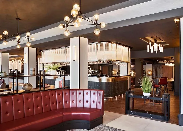 Radisson Red London Heathrow Hotel