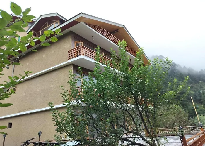 Old Manali Retreat Hotel