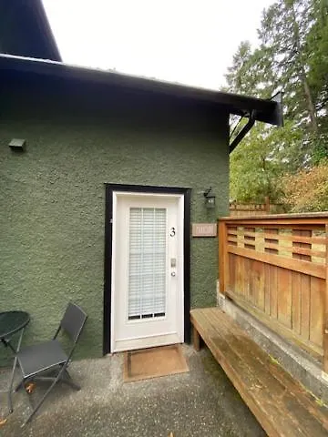 Guest Suites On Benvenuto Brentwood Bay