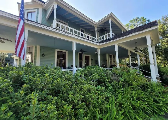 Southern Charm In The Camellia Rose Inn Gainesville