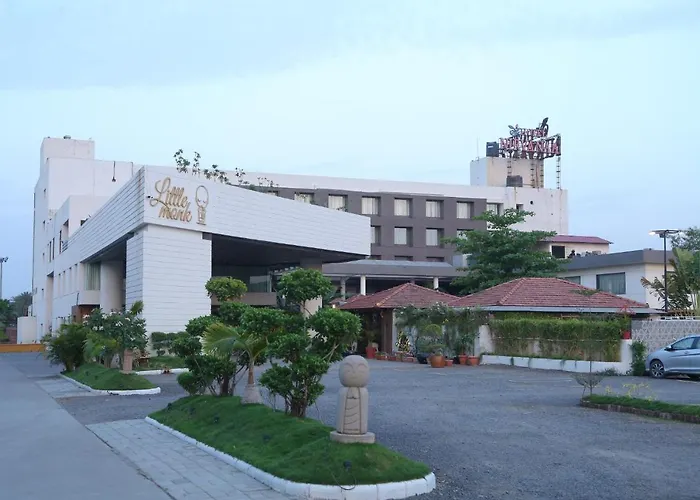 Monk'S Nirvanaa Hotel & Resort Indore