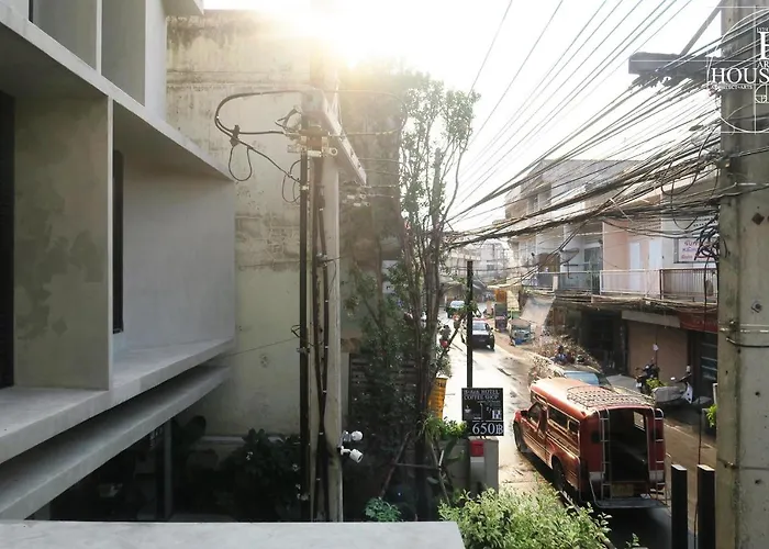 B Arch House Hotel And Cafe Ll No Parking Ll Chiang Mai