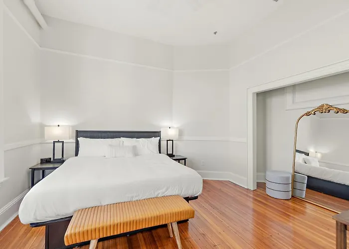 The Mckey Hotel Valdosta