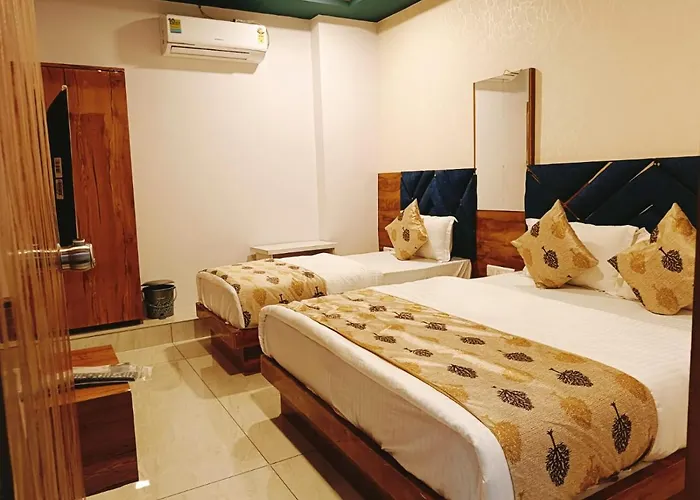 Hotel Maan Palace Vadodara