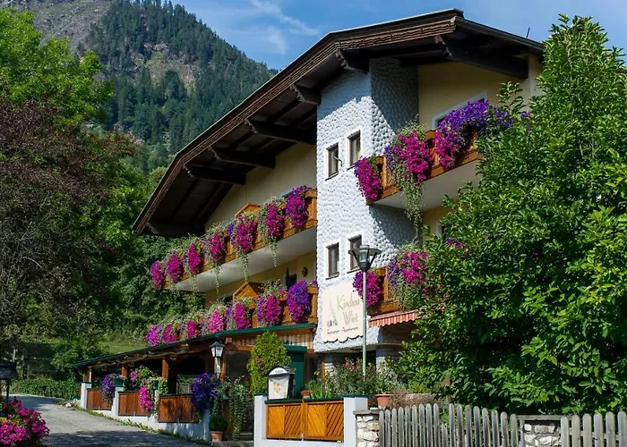 Pension Appartements Kirchenwirt Döbriach