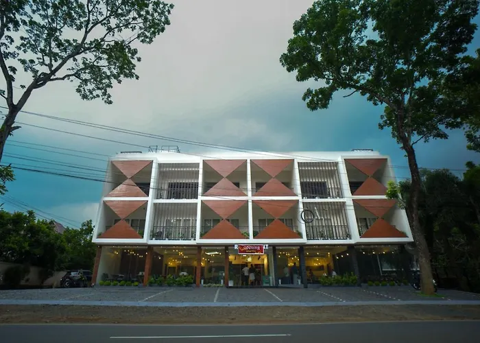 Royalton Residency Hotel Mundakayam