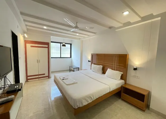 Hotel Holiday Pride Aurangabad 