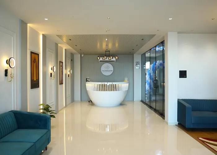 Hotel The Parker Inn By Kbnt Group Surat