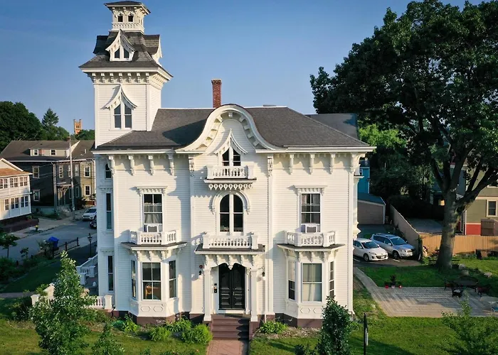 The Wedding Cake House Bed & Breakfast Providence