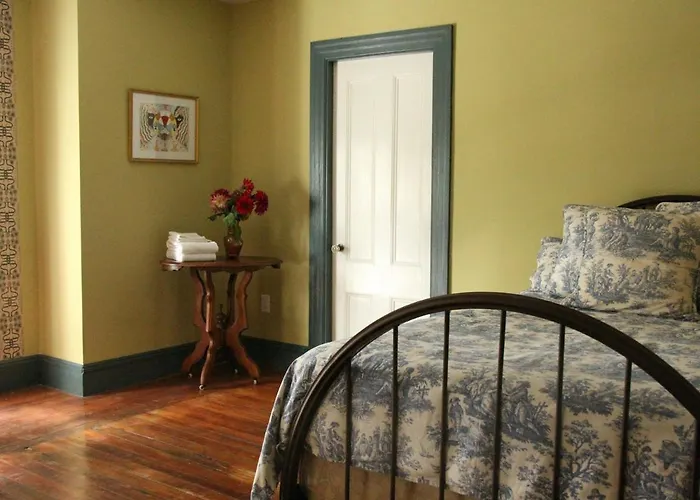 The Wedding Cake House Bed & Breakfast Providence