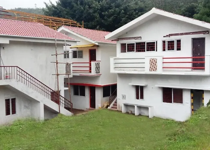 Hotel Five Laurels Yercaud