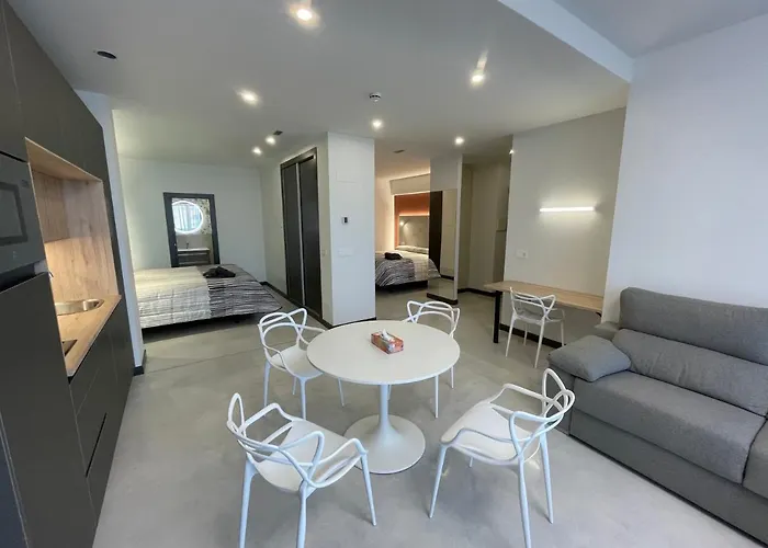 Aparthotel Aljama Burgo