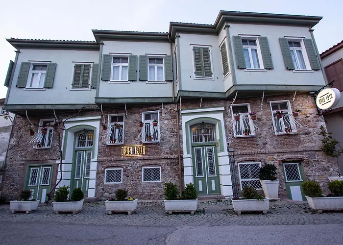 Opus 1910 Otel Ayvalı
