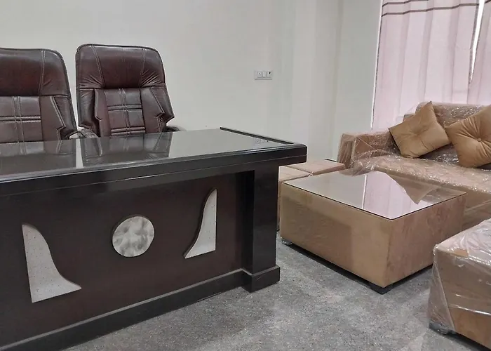 Hotel O Manish Greater Noida
