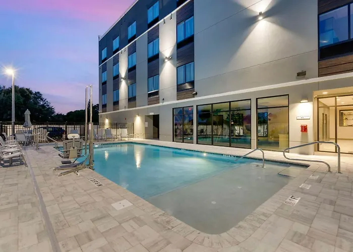 Best Western Plus Winter Haven Inn & Suites