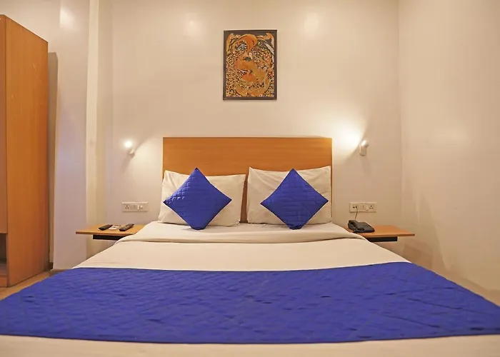 Hotel Yellow Chilli Britannia Chowk- Couple Friendly Local Id Accepted New Delhi