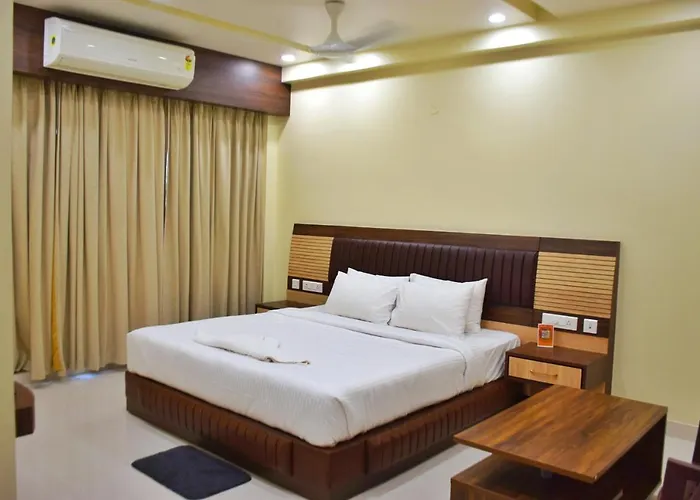 Golden Gleam Resorts Malda