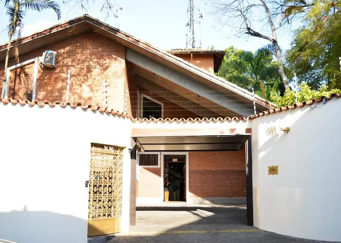 Pousada O Garimpo. Embu