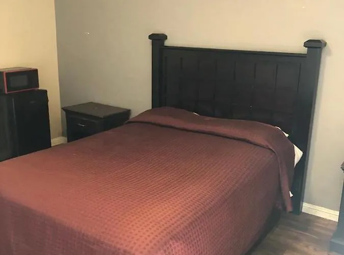 Star Motel Norwalk