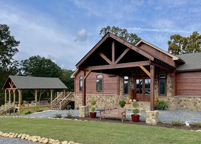 The Dogwood Inn Blue Ridge
