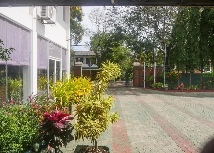 Visaka Hotel - Kataragama