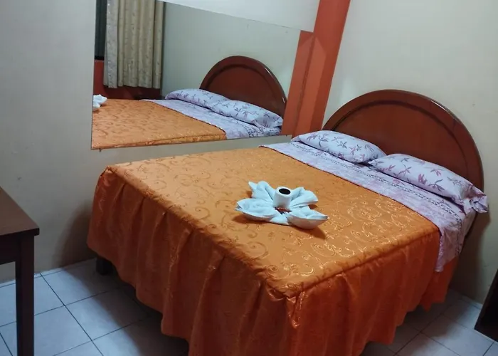 Hostal Corona Lima
