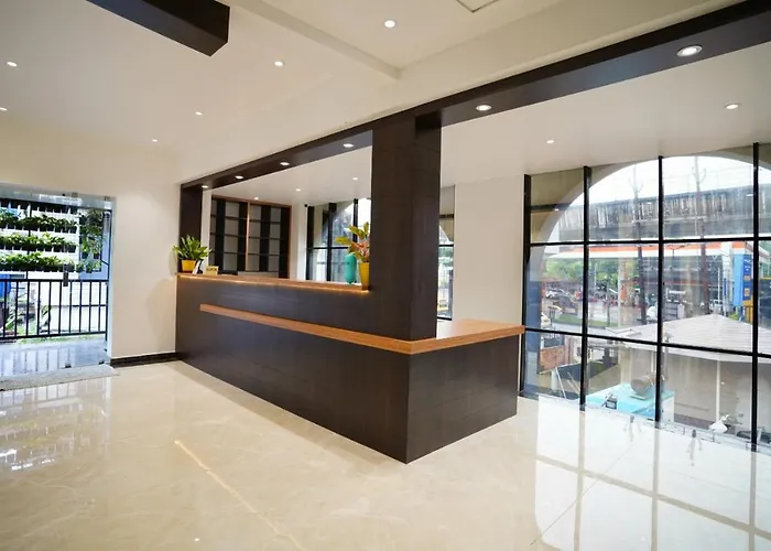 7 The Business Hotel Alwaye