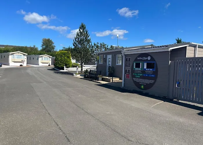 Red Deer Village Holiday Park - 3 Bedroom, Self-Catering Holiday Home Stepps