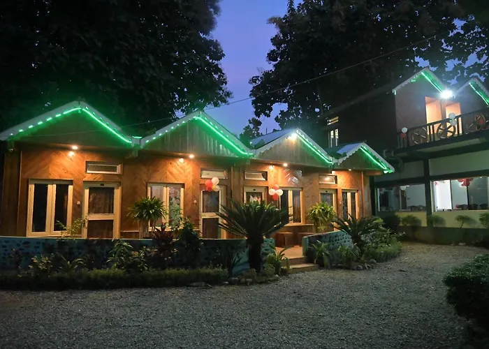 Akarshan Bono Bunglow Lataguri