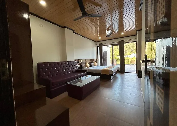 Hotel 7 Heavens Mussoorie