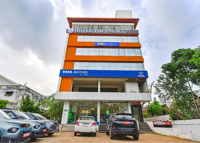Fabhotel The Palace Vadodara