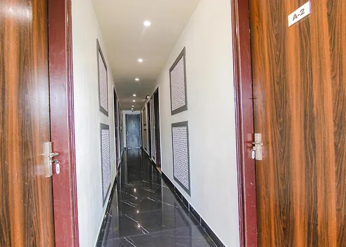 Fabhotel Crown Star Dehradun