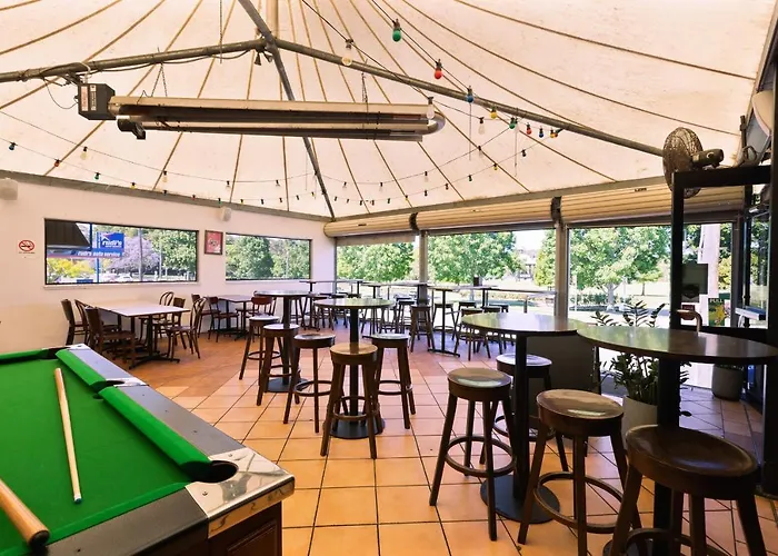 Lambton Park Hotel