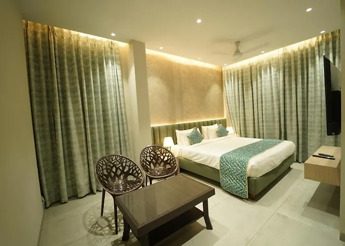 Hotel Laksh Raipur 