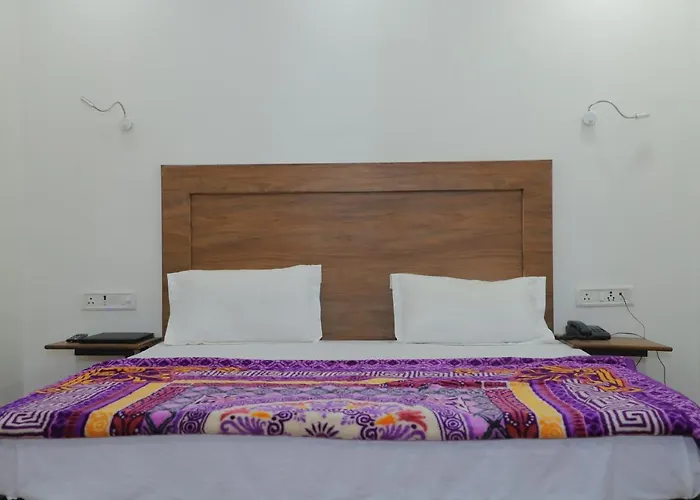 Santosh Residency Bed & Breakfast New Delhi