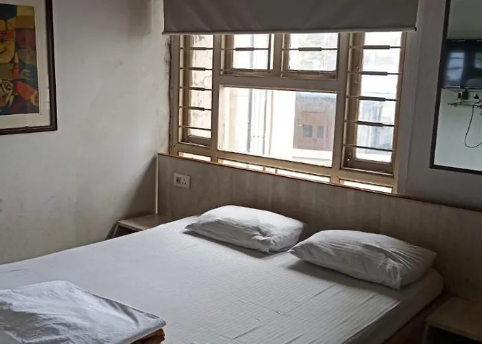 Ballygunj Guest House Kolkata