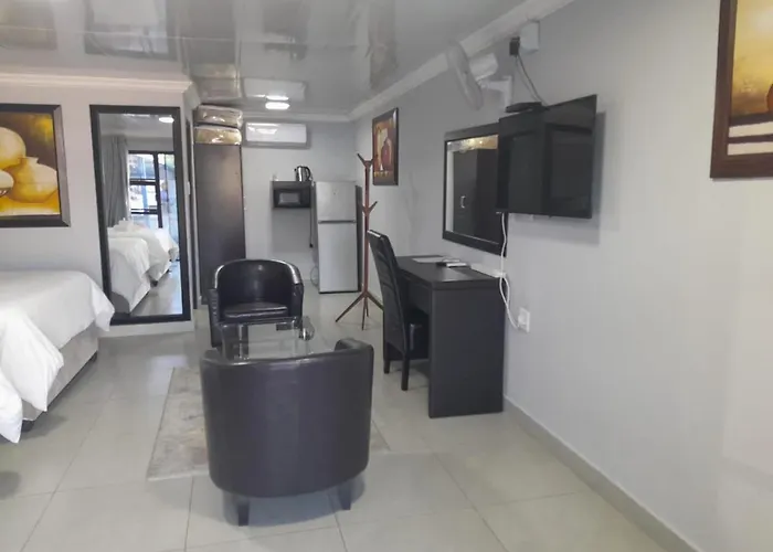 Tony'S Guest House 2 Mafikeng