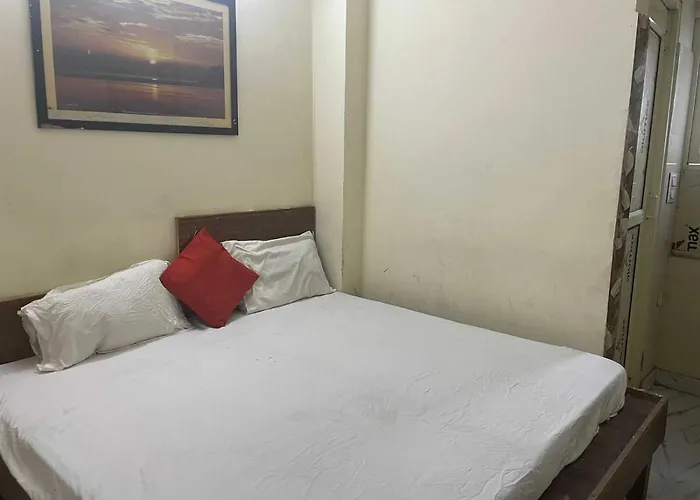 Hotel O Devansh Inn New Delhi