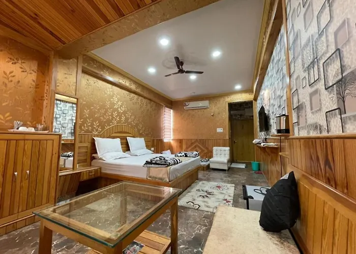Hotel Mall Palace, Pithoragarh