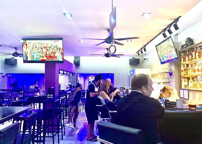 Barzilla Bar And Guesthouse Pattaya