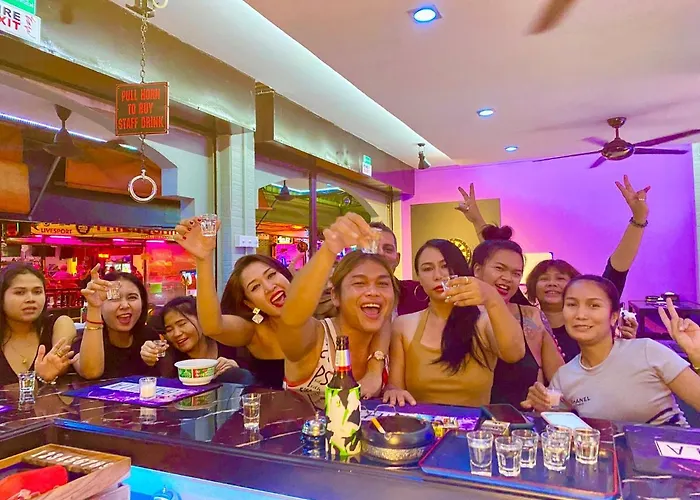 Barzilla Bar And Guesthouse Pattaya