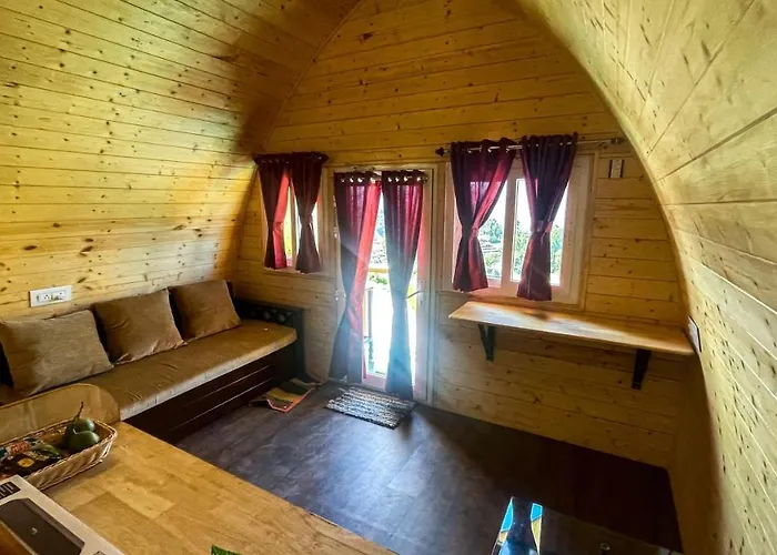Cozy Capsules - Modern Hut Bed & Breakfast Kukkal