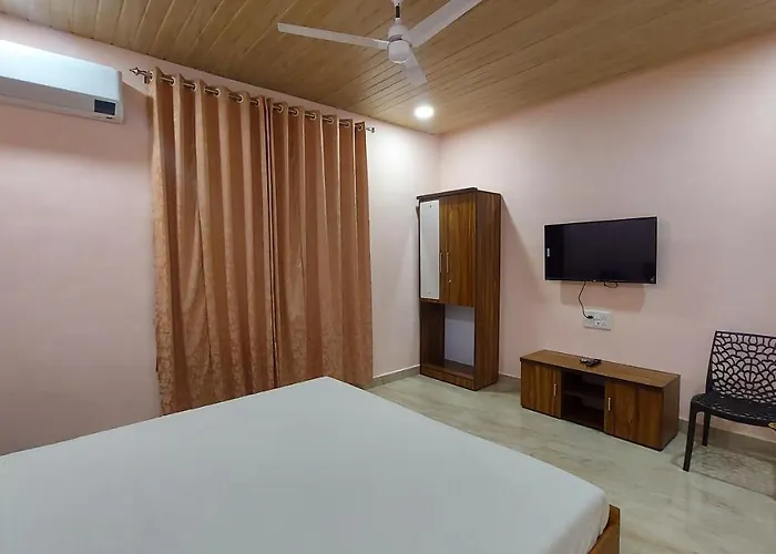 Soham Beach Resort, Diveagar