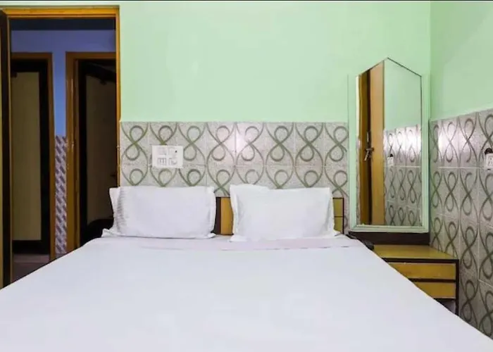 Pop Hotel Nand Palace Jhansi