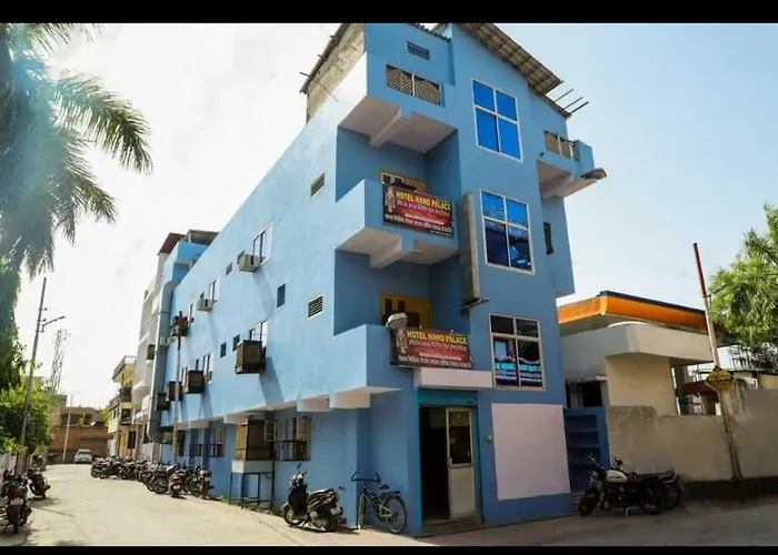 Pop Hotel Nand Palace Jhansi