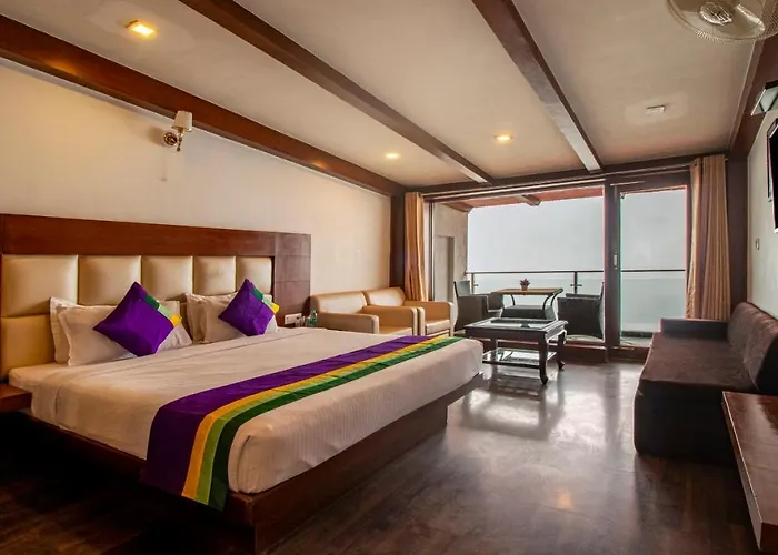Treebo Premium Queens Of Hills Near Mall Road Area Mussoorie