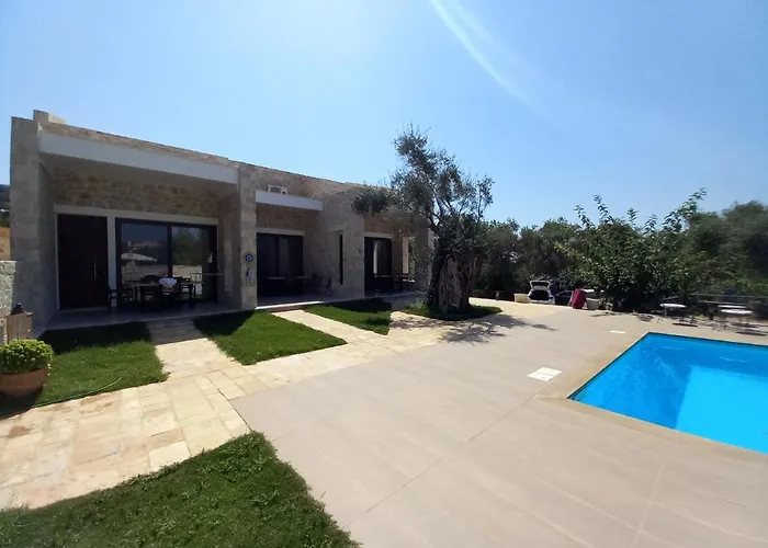 Zefiros Luxury Apartments Sivota 