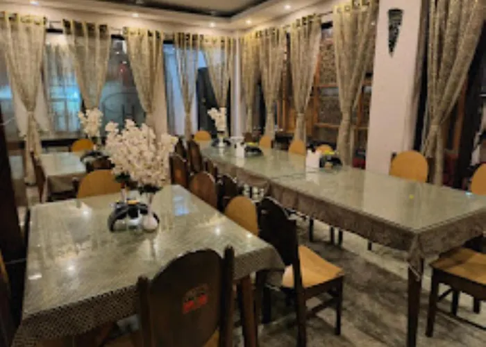 Retreat Hotel Samden, Darjeeling Darjeeling 