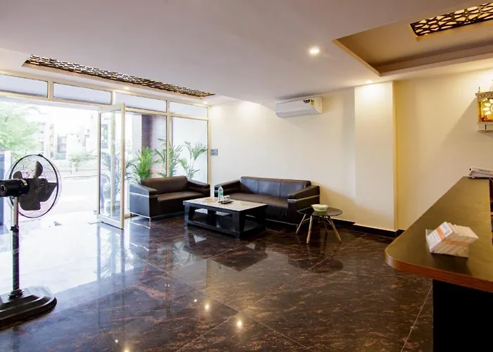 Hotel Grand Vista Noida